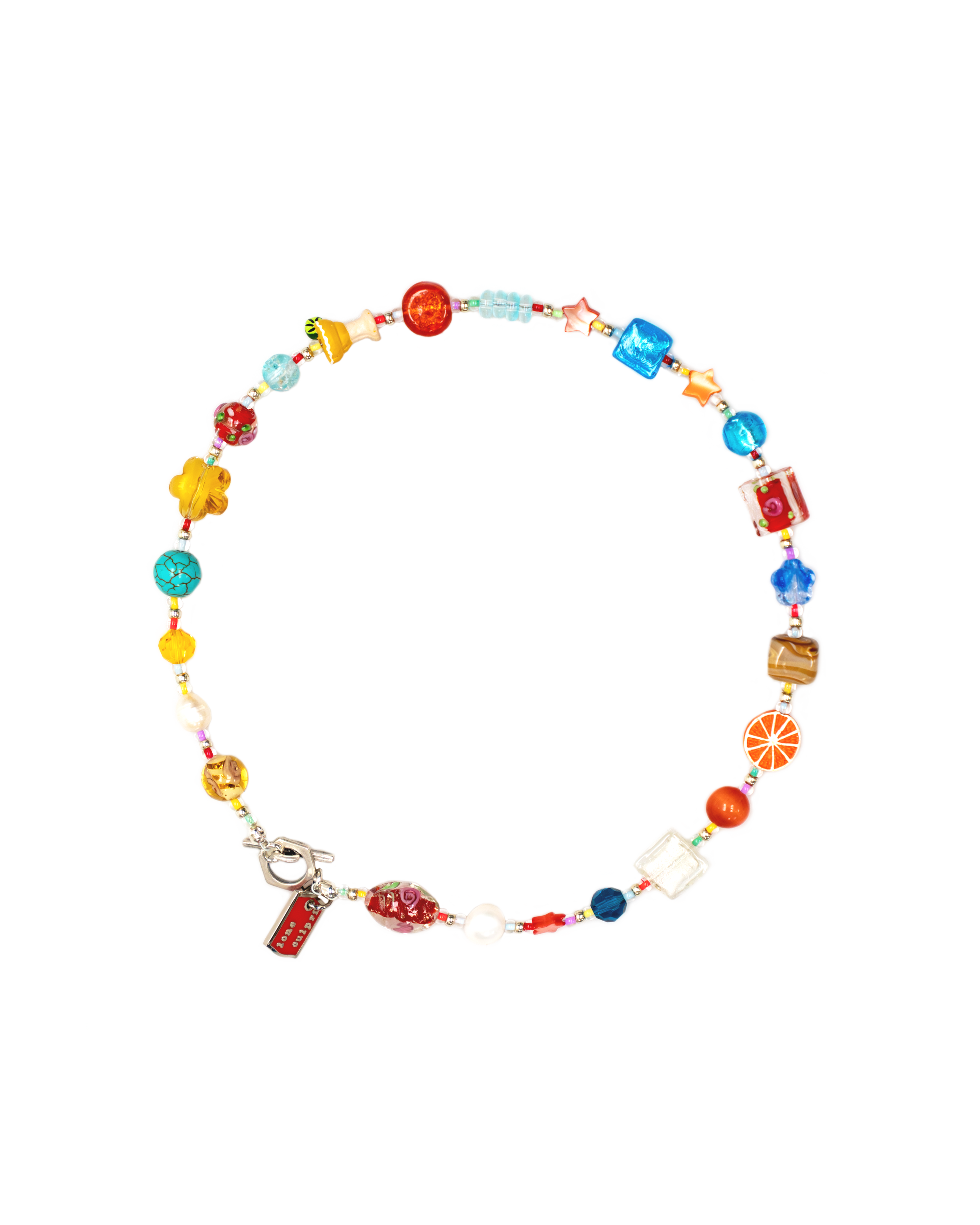 BEADS TO LOUNGE IN
