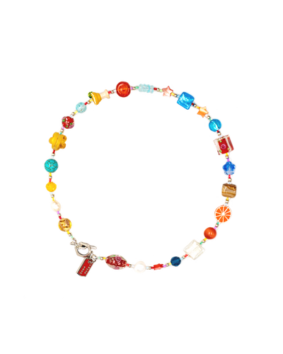 BEADS TO LOUNGE IN